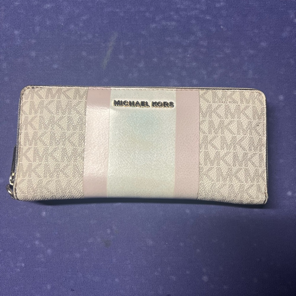Michael Kors wallet
